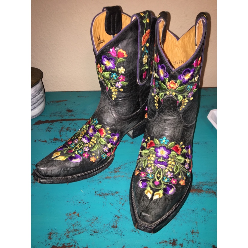 Black Old Gringo Flower Boots (medium height)